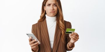 Woman concerned about credit card delinquency